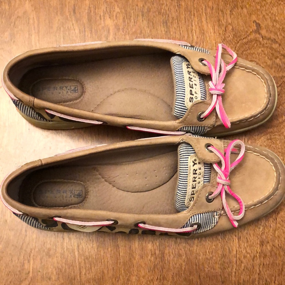 Sperry Boat shoes in great condition.